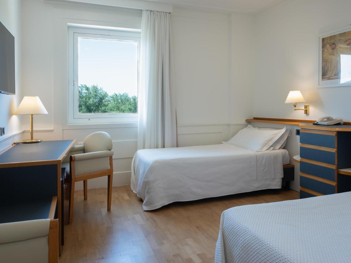 Mirabella Hotel Mirabella Eclano ภายนอก รูปภาพ