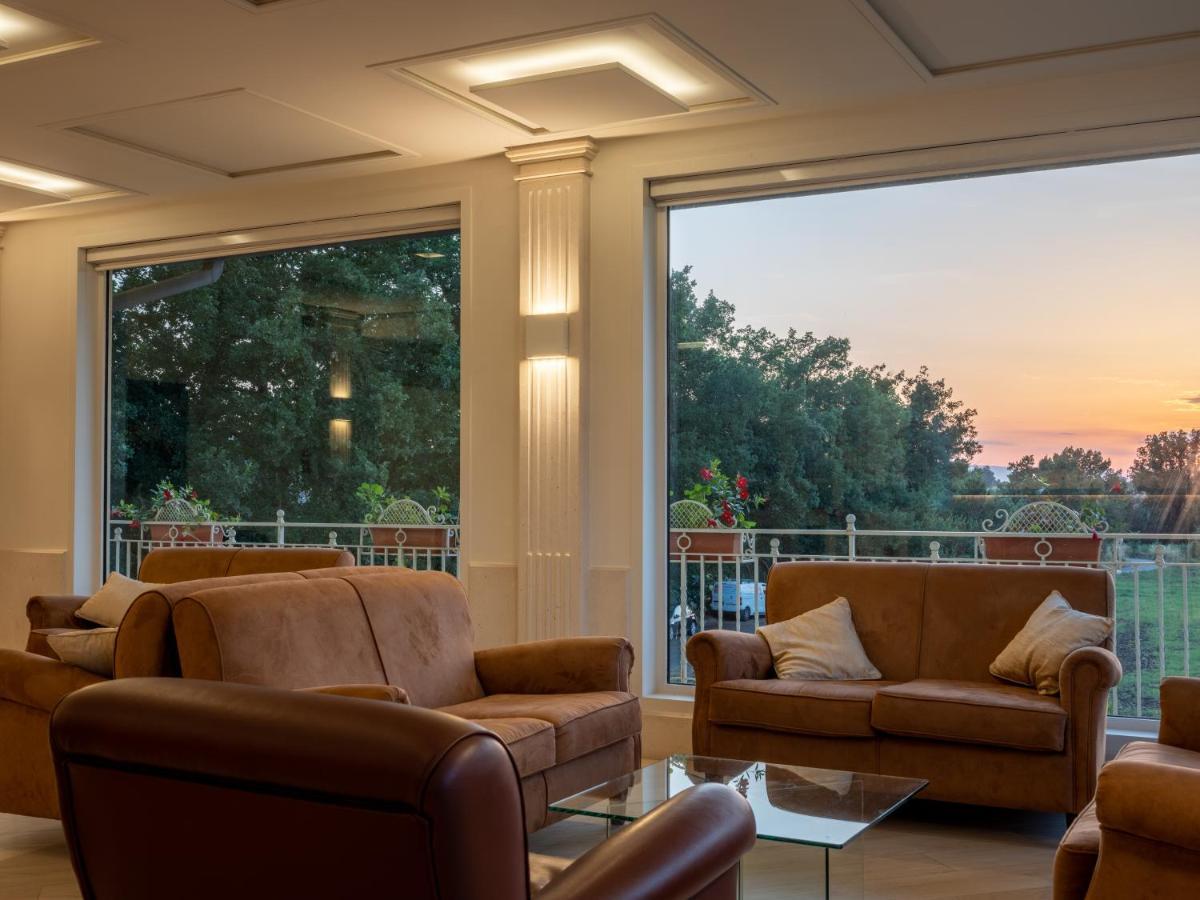 Mirabella Hotel Mirabella Eclano ภายนอก รูปภาพ
