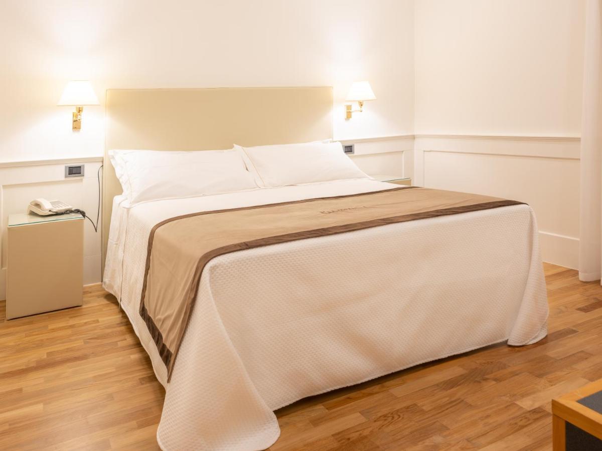 Mirabella Hotel Mirabella Eclano ภายนอก รูปภาพ