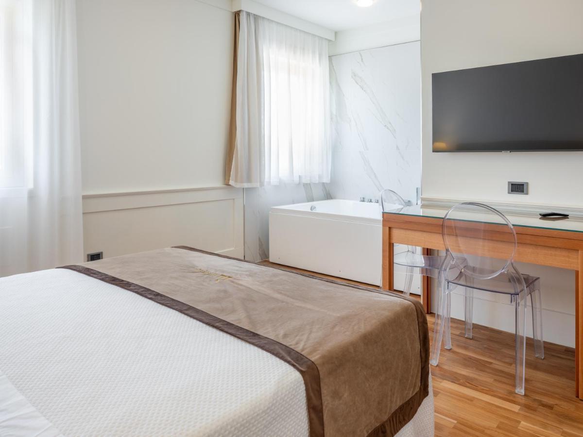 Mirabella Hotel Mirabella Eclano ภายนอก รูปภาพ