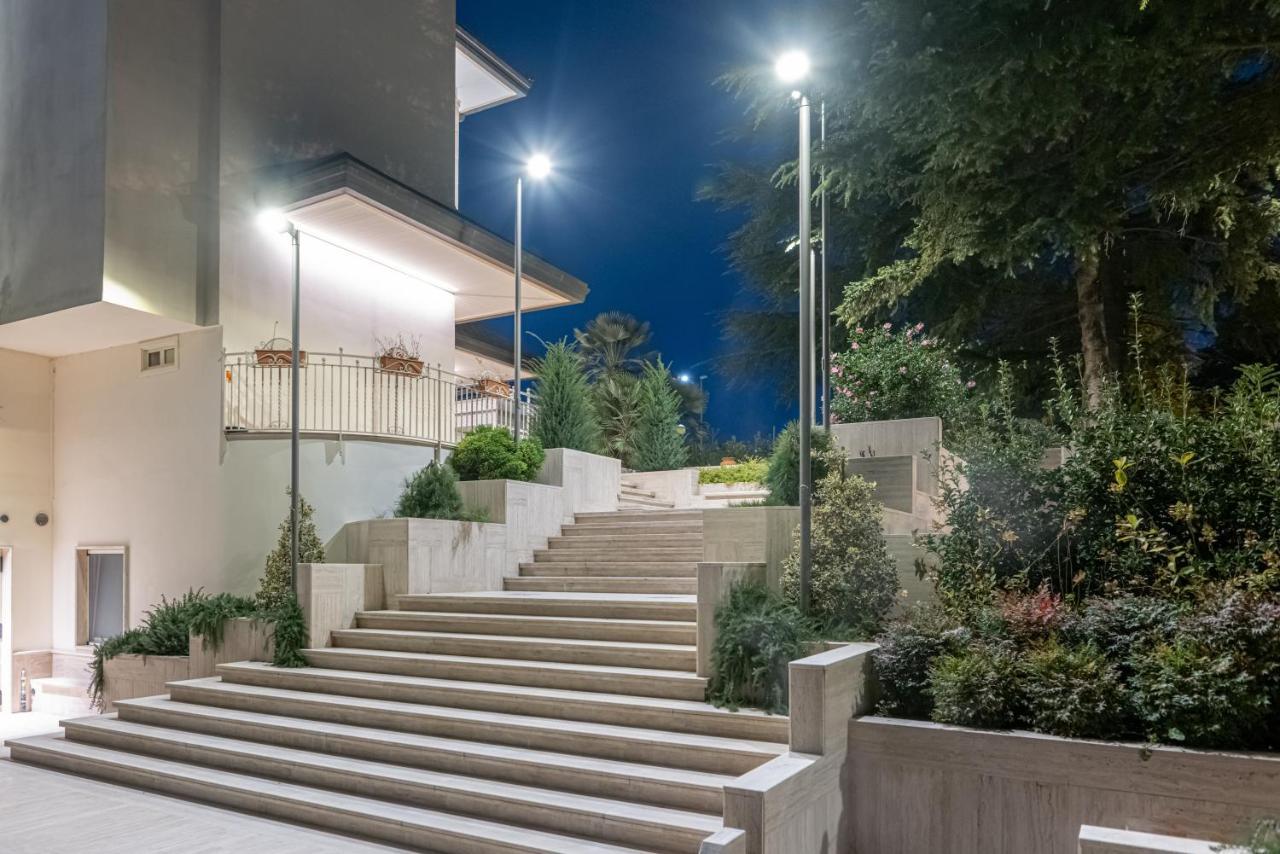 Mirabella Hotel Mirabella Eclano ภายนอก รูปภาพ